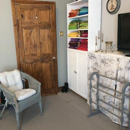 Stylish Room Near Seafront Клийторпс Екстериор снимка